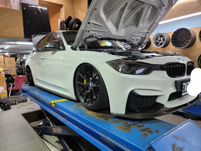 AGT Shock 2012-2019 F30/F31 3 SERIES MK6 4WD Front/ Rear: Inverted Fork – Front Spring Rate: 7K170 Rear Spring Rate: 8K230