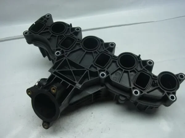 Ansaugbrücke Audi A3 A4 A5 A6 Q5 Golf VW Beetle Golf VI 103kW 125kW 03L129711AL