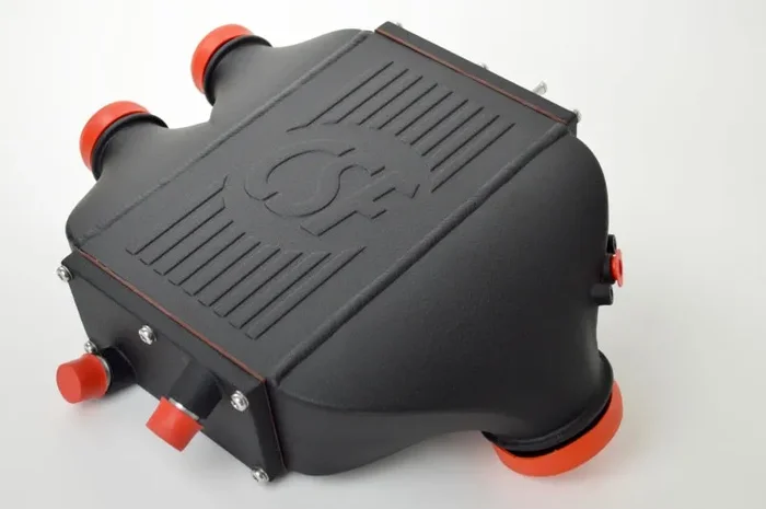 CSF 2014+ BMW M3/M4 (F8X) Top Mount Charge-Air-Cooler – Crinkle Black
