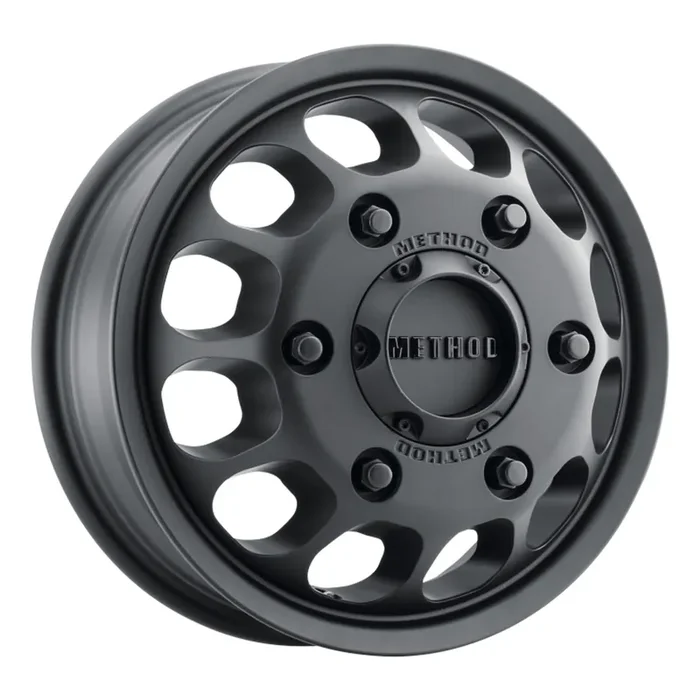 Method MR901 – FRONT 16×5.5 +117mm Offset 6×205 161.04mm CB Matte Black Wheel