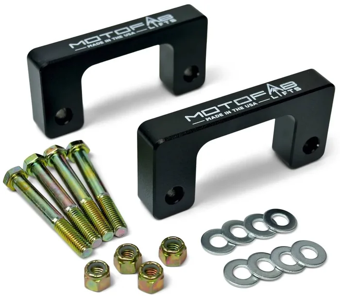 MotoFab 1.5″ Front Leveling Lift Kit – 2019-2025 Chevy GMC Silverado / Sierra 1500