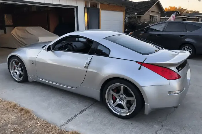 Nissan Fairlady 350z Black Stillen Look Duck Tail Trunk Spoiler (2002 – 2008)