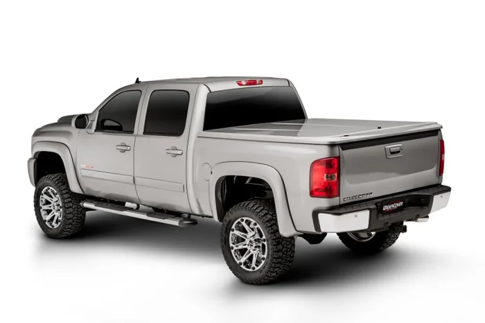 UnderCover 14-16 Chevy Silverado 1500 / 15-19 2500/3500 HD Lux Bed Cover – Iridium Effect – UC1126L-GXG