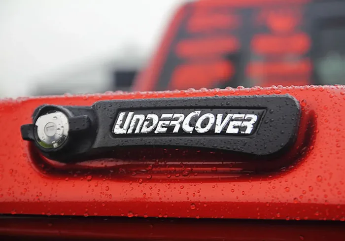 UnderCover Elite LX 2020 Ford F-150 5‘ 7″ Bed Ext/Crew – D4 – Lucid Red Pearl