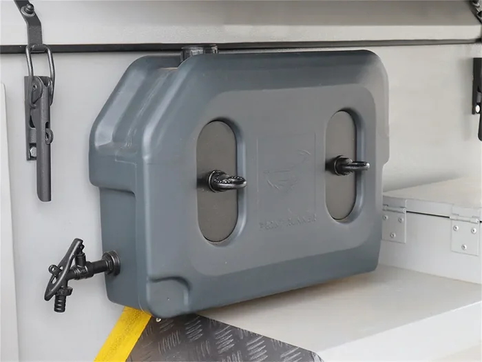 Universal Side Mount for Pro Water Tank / 20L VACC099
