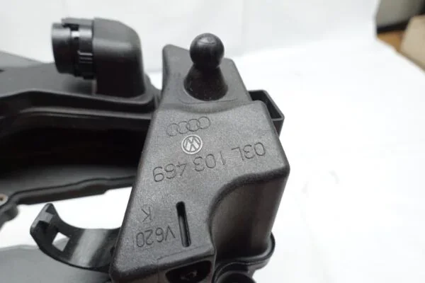 Ventildeckel Audi A3 TT Seat Leon Skoda Fabia VW Golf Passat TDI 03L103469