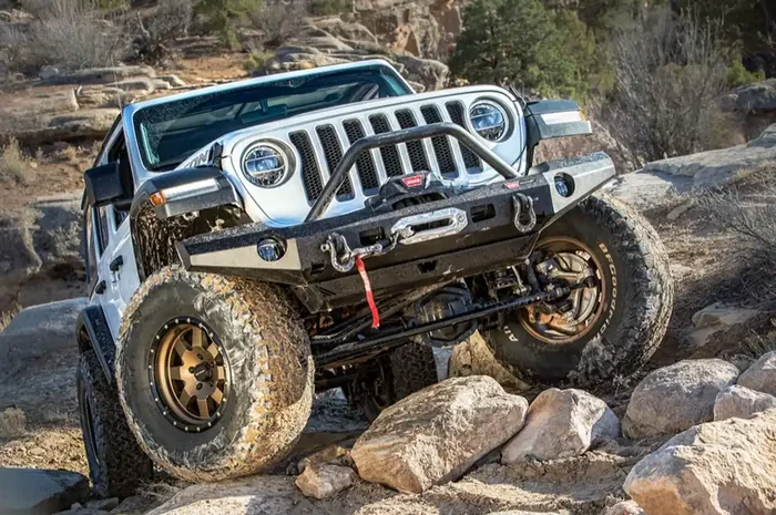 WARN Elite Front Bumper for JL and JT Full width with welded grille guard tube